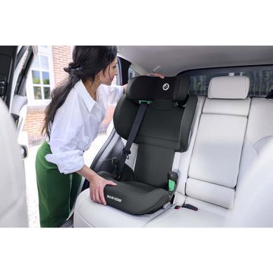 Автокрісло Maxi-Cosi RodiFix M i-Size Basic Black